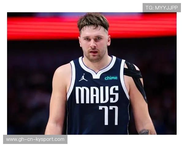 东契奇压到最后三秒，达拉斯独行侠这一攻很耐心